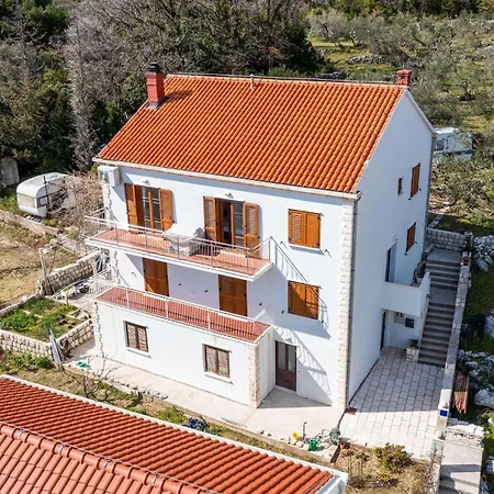 3 Bedroom Front In